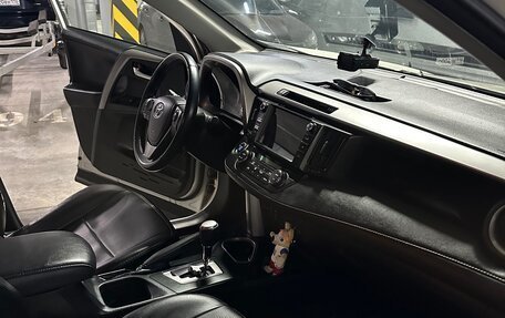 Toyota RAV4, 2017 год, 2 250 000 рублей, 11 фотография