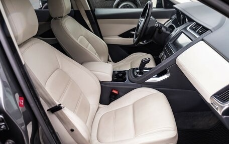 Jaguar E-Pace, 2018 год, 3 099 000 рублей, 11 фотография