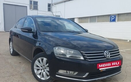 Volkswagen Passat B7, 2013 год, 1 300 000 рублей, 2 фотография