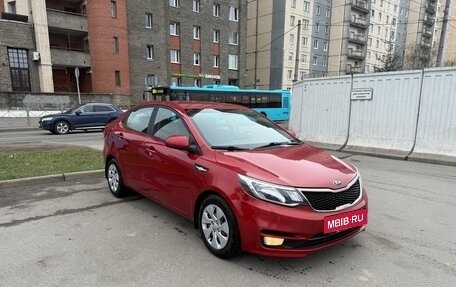 KIA Rio III рестайлинг, 2015 год, 920 000 рублей, 2 фотография