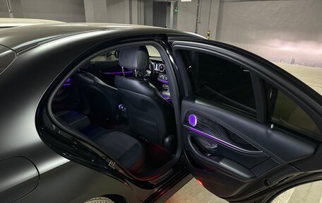 Mercedes-Benz E-Класс, 2018 год, 3 600 000 рублей, 23 фотография