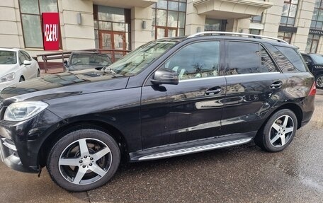 Mercedes-Benz M-Класс, 2013 год, 3 300 000 рублей, 2 фотография