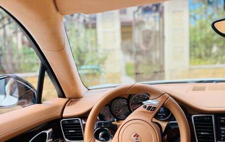Porsche Panamera II рестайлинг, 2013 год, 3 900 000 рублей, 26 фотография