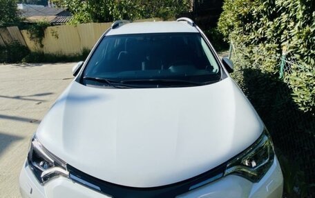 Toyota RAV4, 2018 год, 2 650 000 рублей, 4 фотография