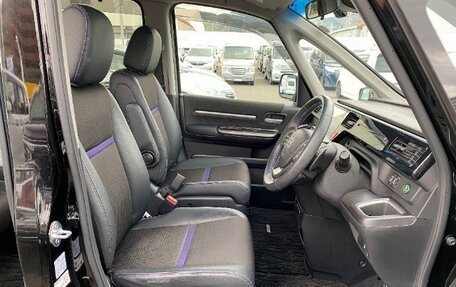 Honda Stepwgn IV, 2021 год, 1 624 000 рублей, 9 фотография