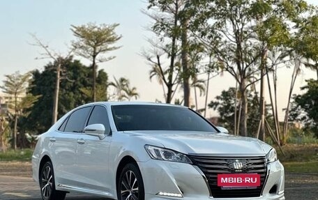 Toyota Crown, 2018 год, 1 929 999 рублей, 3 фотография