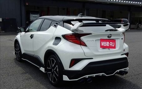 Toyota C-HR I рестайлинг, 2021 год, 1 707 000 рублей, 4 фотография