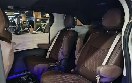 Toyota Sienna, 2022 год, 3 090 011 рублей, 12 фотография