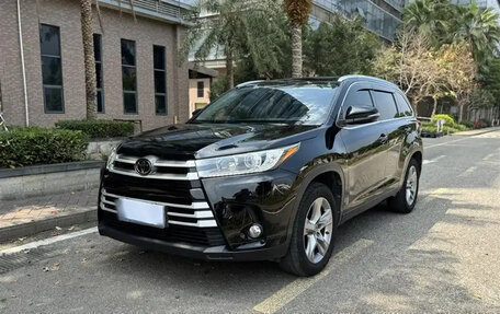 Toyota Highlander III, 2020 год, 2 650 000 рублей, 1 фотография