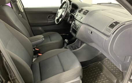 Skoda Fabia II, 2011 год, 749 000 рублей, 14 фотография
