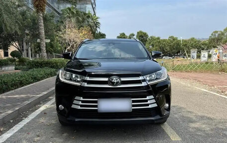 Toyota Highlander III, 2020 год, 2 650 000 рублей, 2 фотография
