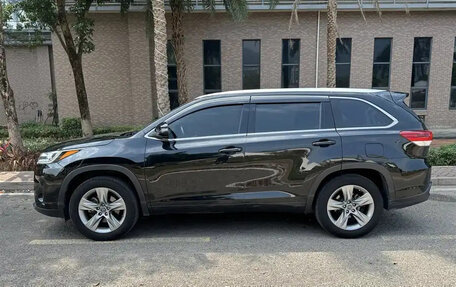 Toyota Highlander III, 2020 год, 2 650 000 рублей, 4 фотография