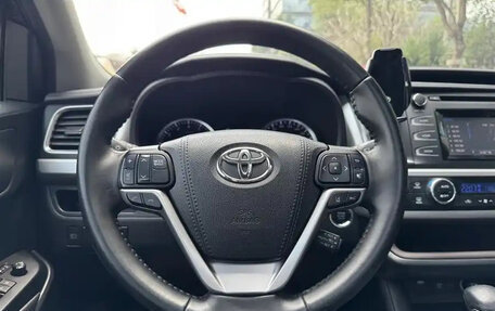 Toyota Highlander III, 2020 год, 2 650 000 рублей, 8 фотография