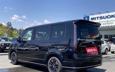 Honda Stepwgn, 2022 год, 2 235 000 рублей, 5 фотография