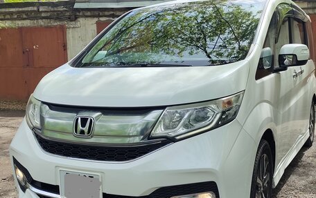 Honda Stepwgn IV, 2015 год, 2 070 000 рублей, 1 фотография