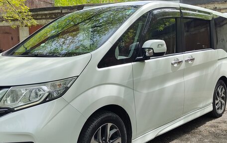 Honda Stepwgn IV, 2015 год, 2 070 000 рублей, 2 фотография