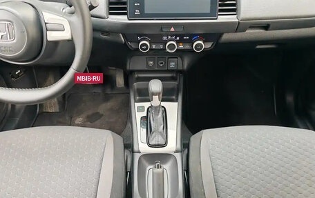 Honda Fit, 2020 год, 1 150 000 рублей, 9 фотография