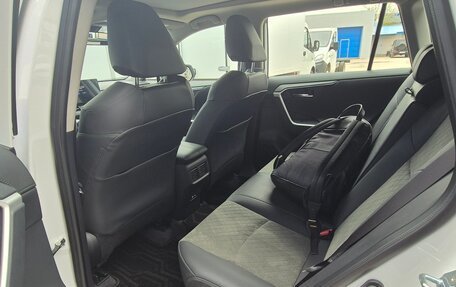 Toyota RAV4, 2025 год, 4 150 000 рублей, 20 фотография