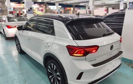Volkswagen T-Roc I, 2021 год, 1 589 999 рублей, 4 фотография