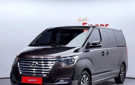 Hyundai Grand Starex Grand Starex I рестайлинг 2, 2019 год, 2 929 000 рублей, 1 фотография