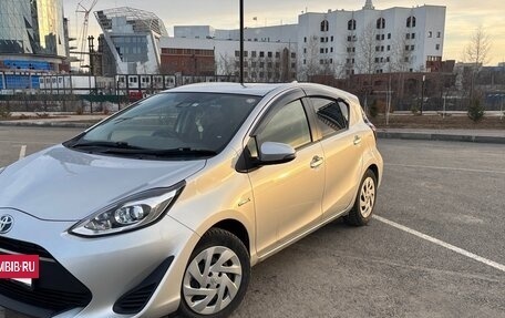 Toyota Aqua I, 2019 год, 1 200 000 рублей, 2 фотография