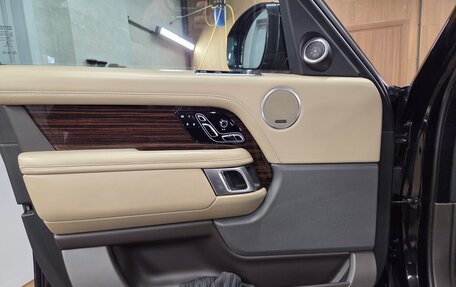 Land Rover Range Rover IV рестайлинг, 2018 год, 5 900 000 рублей, 10 фотография