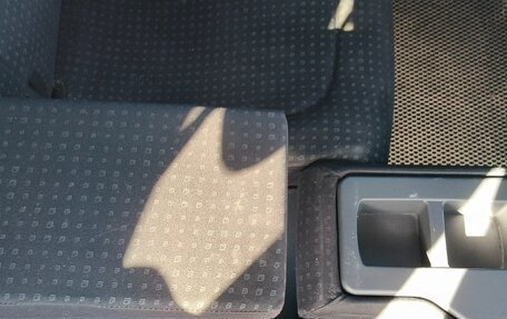 Toyota Ractis I, 2008 год, 597 000 рублей, 14 фотография