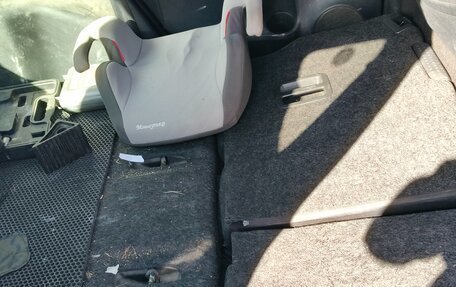 Toyota Ractis I, 2008 год, 597 000 рублей, 17 фотография