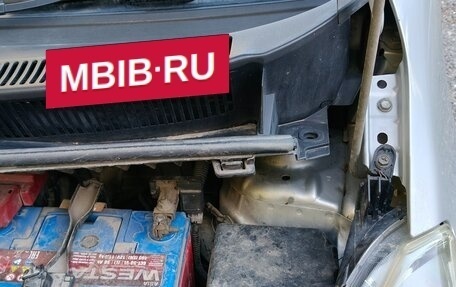 Toyota Ractis I, 2008 год, 597 000 рублей, 19 фотография