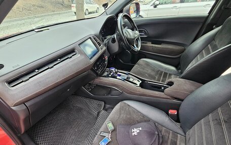 Honda Vezel, 2017 год, 1 300 000 рублей, 15 фотография
