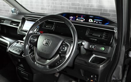 Honda Stepwgn IV, 2017 год, 2 290 000 рублей, 10 фотография