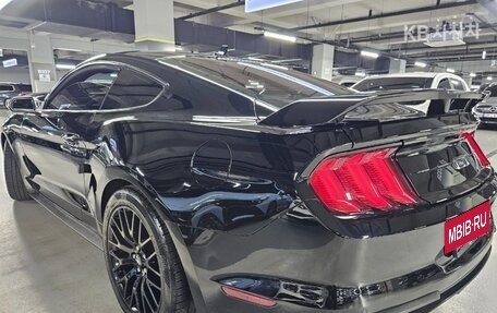 Ford Mustang VI рестайлинг, 2022 год, 3 050 011 рублей, 2 фотография