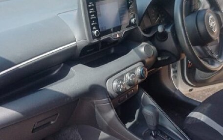 Toyota Yaris, 2020 год, 1 020 000 рублей, 13 фотография