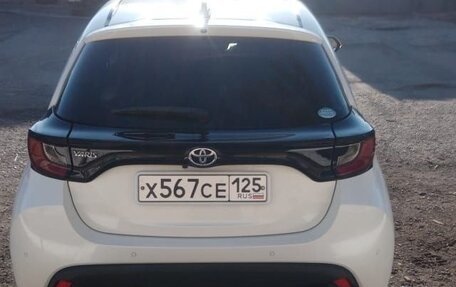 Toyota Yaris, 2020 год, 1 020 000 рублей, 10 фотография