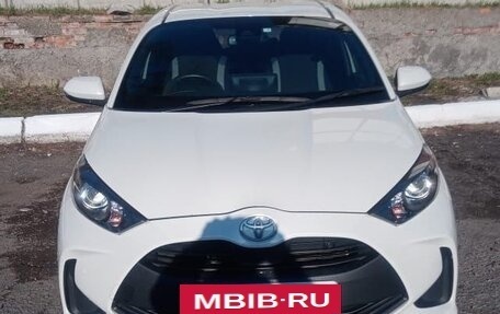 Toyota Yaris, 2020 год, 1 020 000 рублей, 5 фотография
