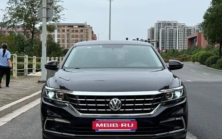 Volkswagen Passat B8 рестайлинг, 2021 год, 1 630 000 рублей, 2 фотография