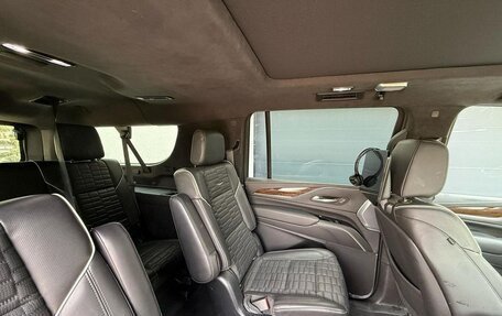 Cadillac Escalade V, 2022 год, 13 640 000 рублей, 13 фотография