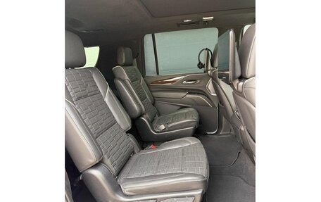Cadillac Escalade V, 2022 год, 13 640 000 рублей, 12 фотография