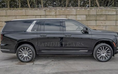 Cadillac Escalade V, 2025 год, 21 080 000 рублей, 11 фотография
