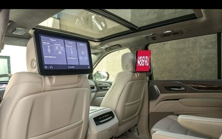 Cadillac Escalade V, 2022 год, 14 910 000 рублей, 17 фотография