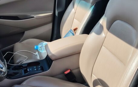 Hyundai Tucson III, 2018 год, 2 050 000 рублей, 23 фотография