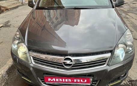 Opel Astra H, 2011 год, 565 000 рублей, 1 фотография