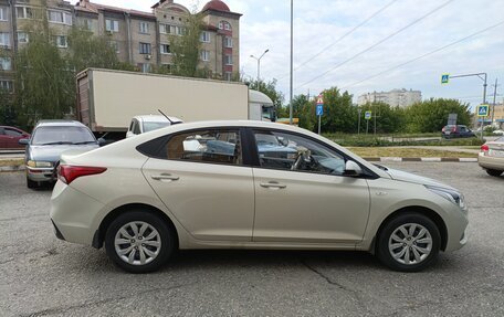 Hyundai Solaris II рестайлинг, 2018 год, 1 300 000 рублей, 9 фотография
