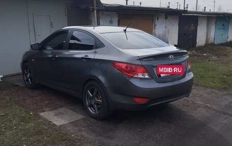 Hyundai Solaris II рестайлинг, 2014 год, 950 000 рублей, 2 фотография