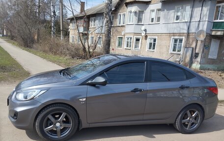 Hyundai Solaris II рестайлинг, 2014 год, 950 000 рублей, 4 фотография