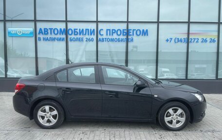 Chevrolet Cruze II, 2010 год, 628 000 рублей, 6 фотография