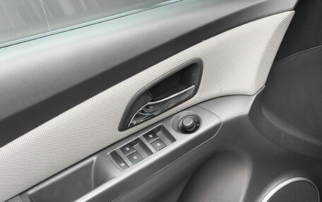 Chevrolet Cruze II, 2010 год, 628 000 рублей, 12 фотография