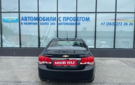 Chevrolet Cruze II, 2010 год, 628 000 рублей, 4 фотография