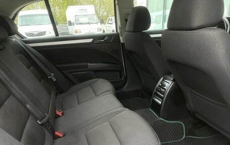 Skoda Superb III рестайлинг, 2013 год, 1 125 000 рублей, 13 фотография