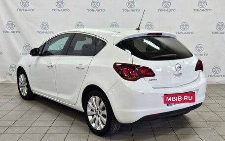 Opel Astra J, 2011 год, 657 000 рублей, 7 фотография
